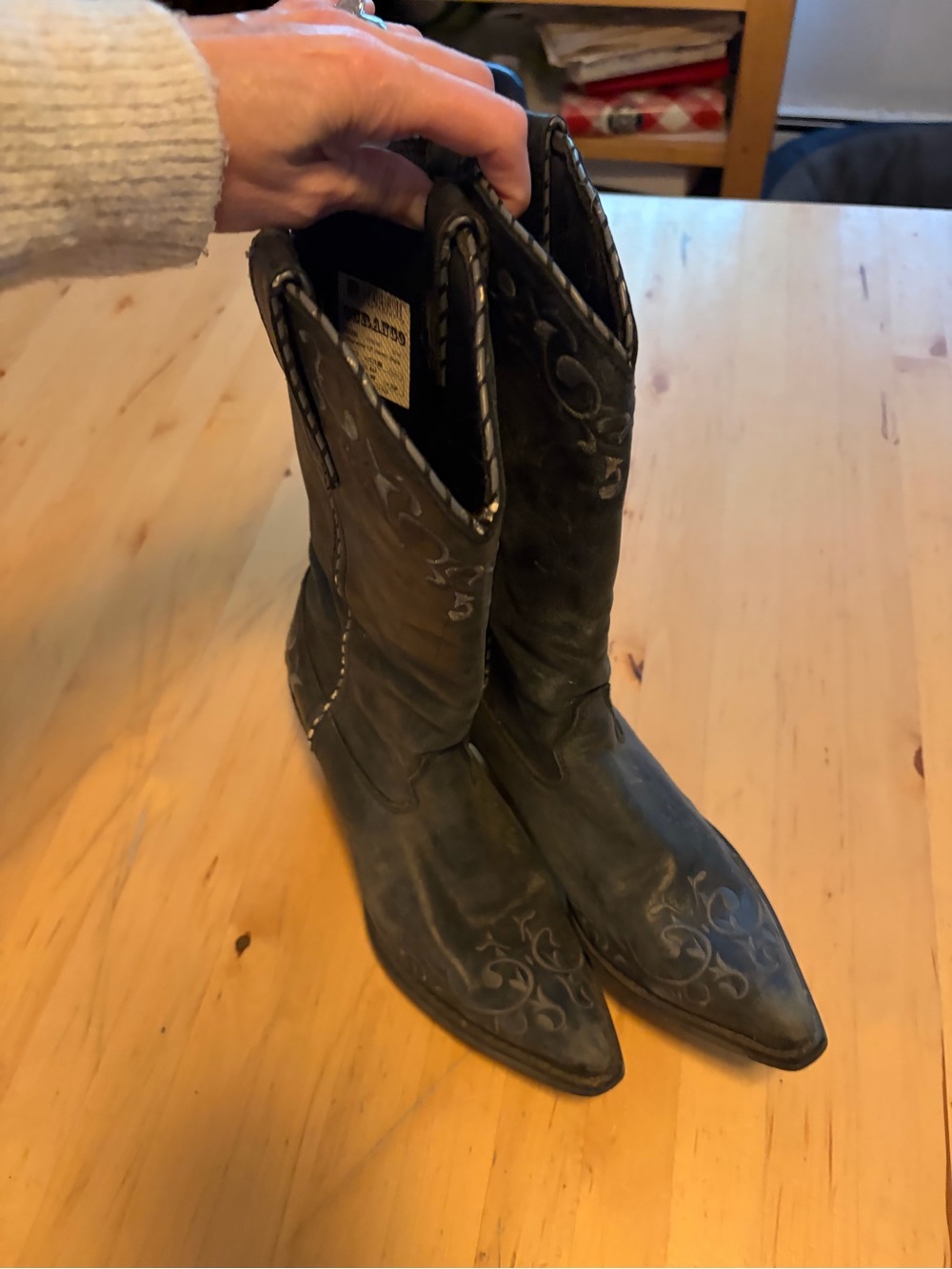 Durango Black Embroidered Pointed-Toe Western Boots